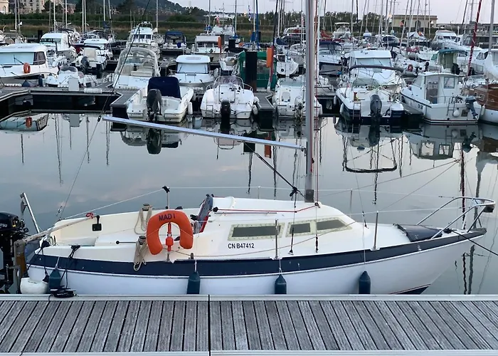 Madi Au Fil De L\'Eau A Deauville